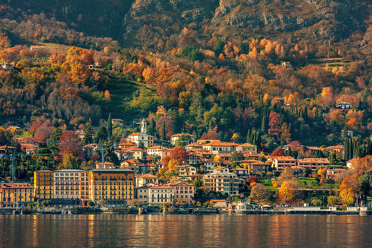 Италија